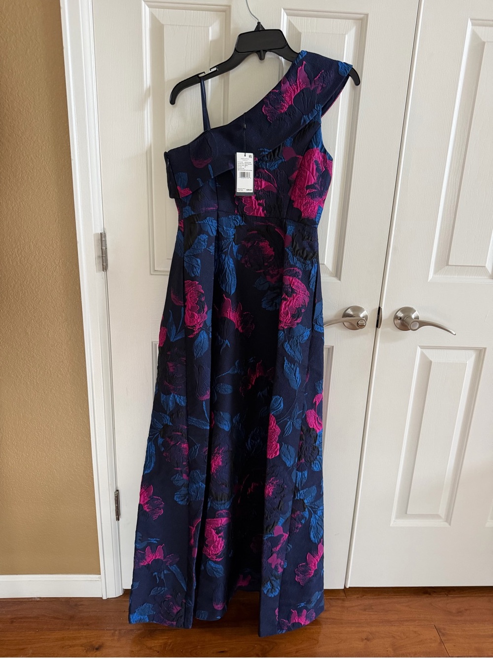 Adrianna Papell One Shoulder Floral Jacquard Gown In Navy Orchid NWT Size 4 - Picture 9 of 12